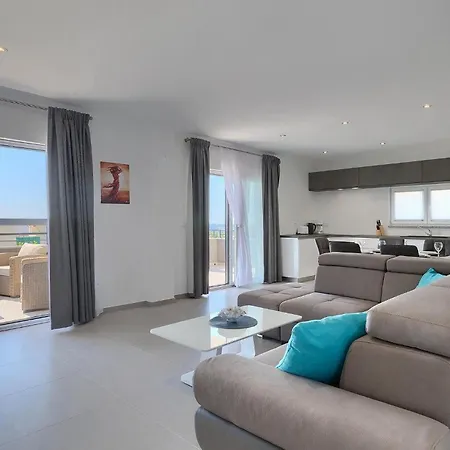 Nebra Dom wakacyjny Frata