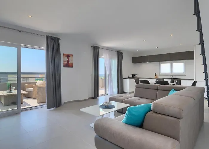 Nebra Holiday home Frata